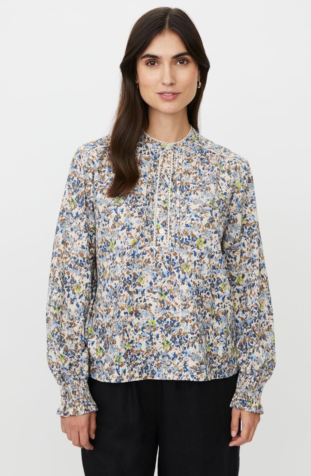 Dionelle Placid Blue Floral Blouse