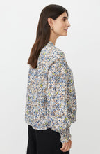 Dionelle Placid Blue Floral Blouse