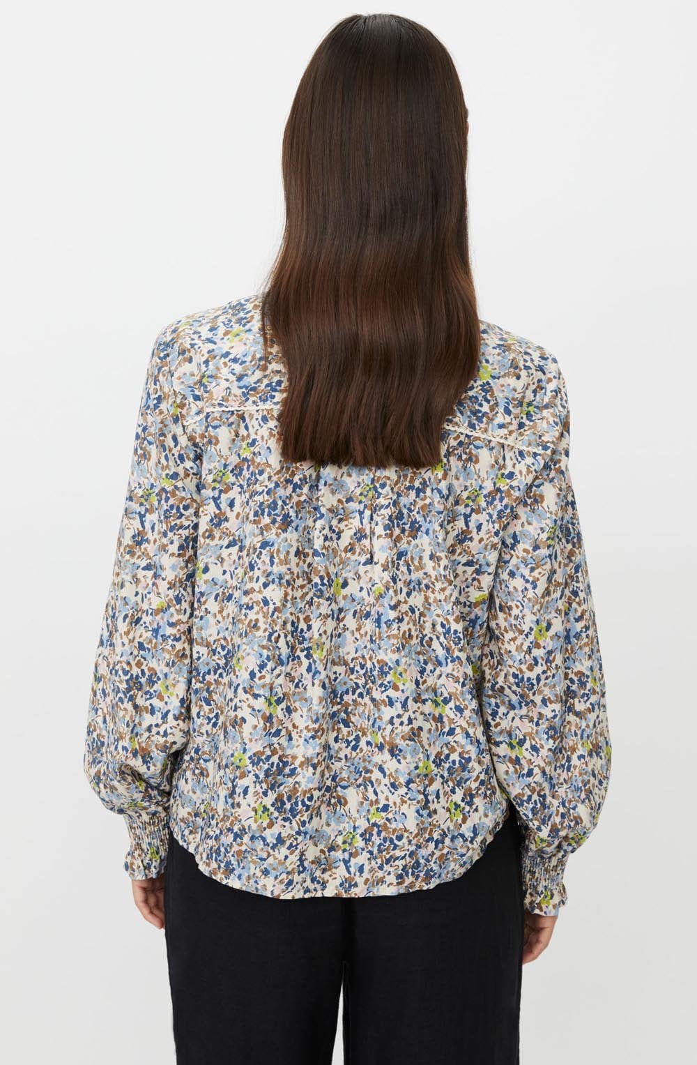Dionelle Placid Blue Floral Blouse
