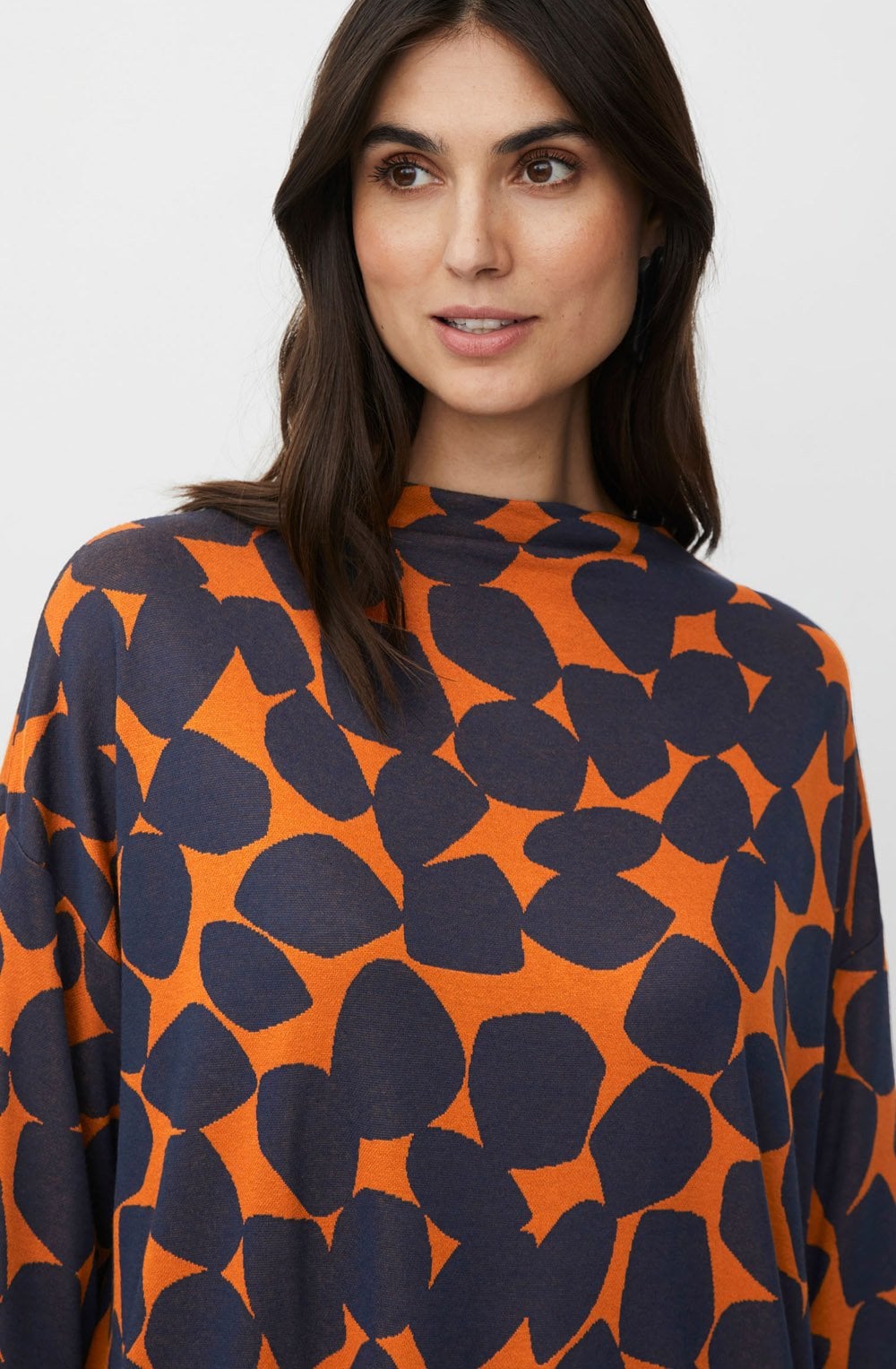 Dovira Autumnal and Navy Pebble Pattern Top