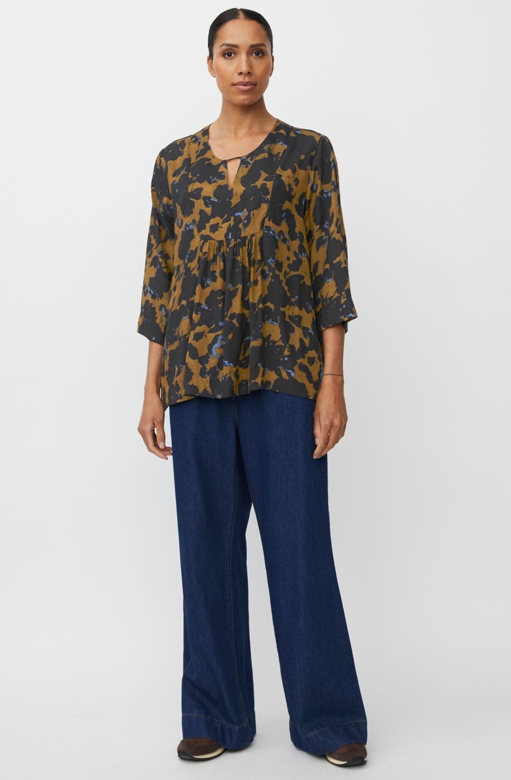 Durion Breen Silk Touch V Neck Blouse