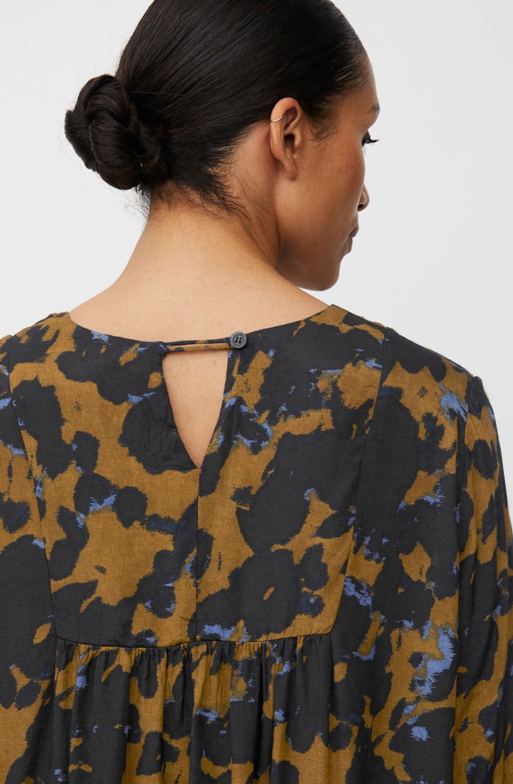 Durion Breen Silk Touch V Neck Blouse