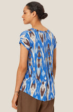 Efa Nebulas Blue Graphic Print T Shirt