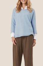 Fenji Kentucky Blue Fine Knit Jumper