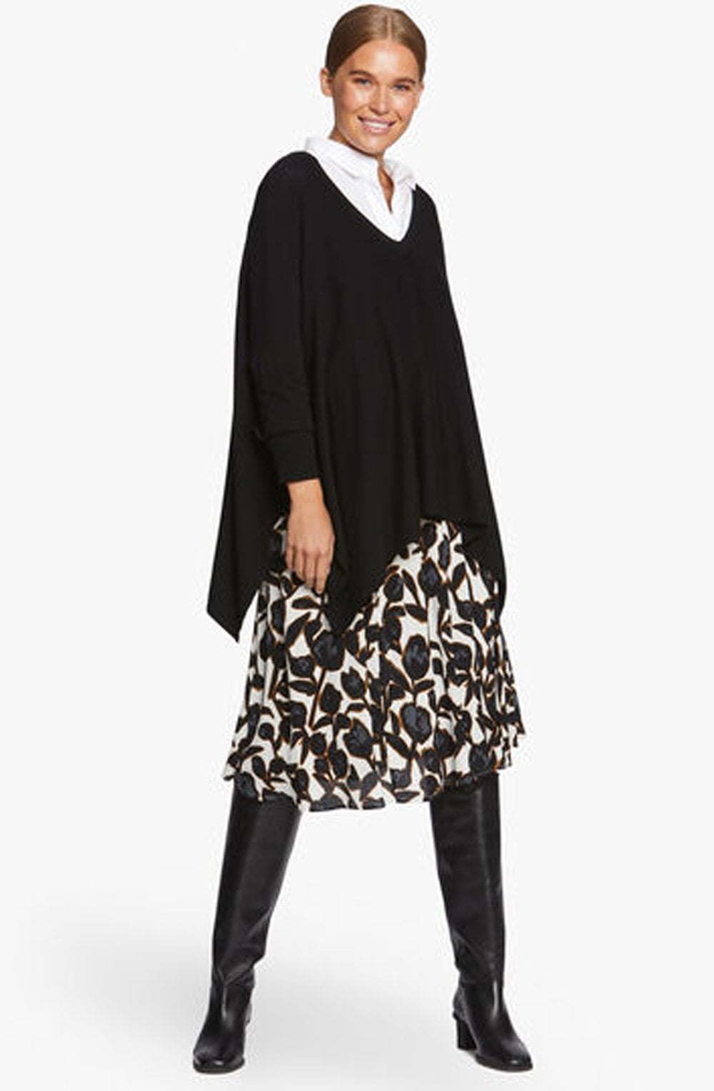 Fosna Black Knit sweater