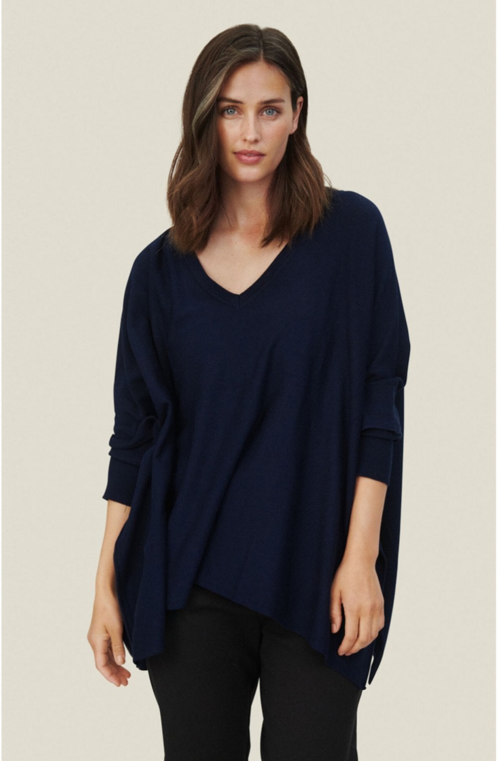 Fosna Navy Oversized Jumper