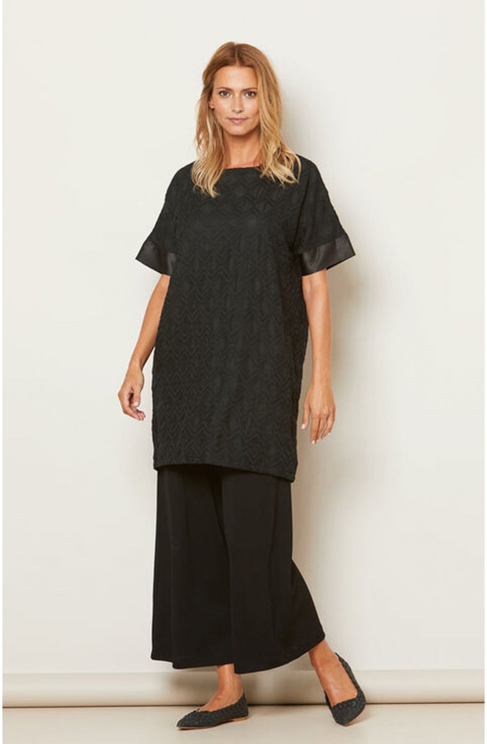 Glotus Black Zig Zag Tunic