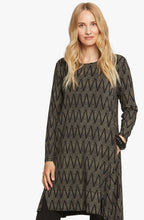 Guella Zig Zag Print Tunic