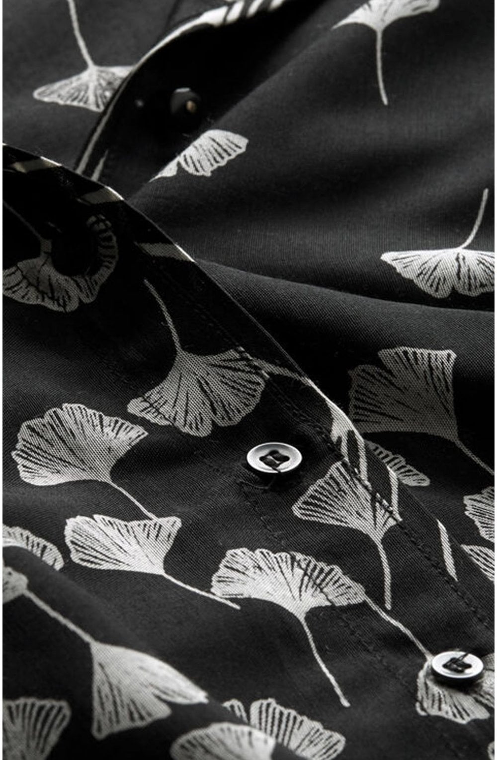 Iise Leaf Print Blouse