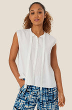 Imusa White Sleeveless Shirt