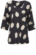 Kia Bold Spot Print Top