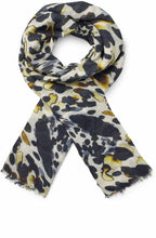 MaAbelina Light Wool Scarf