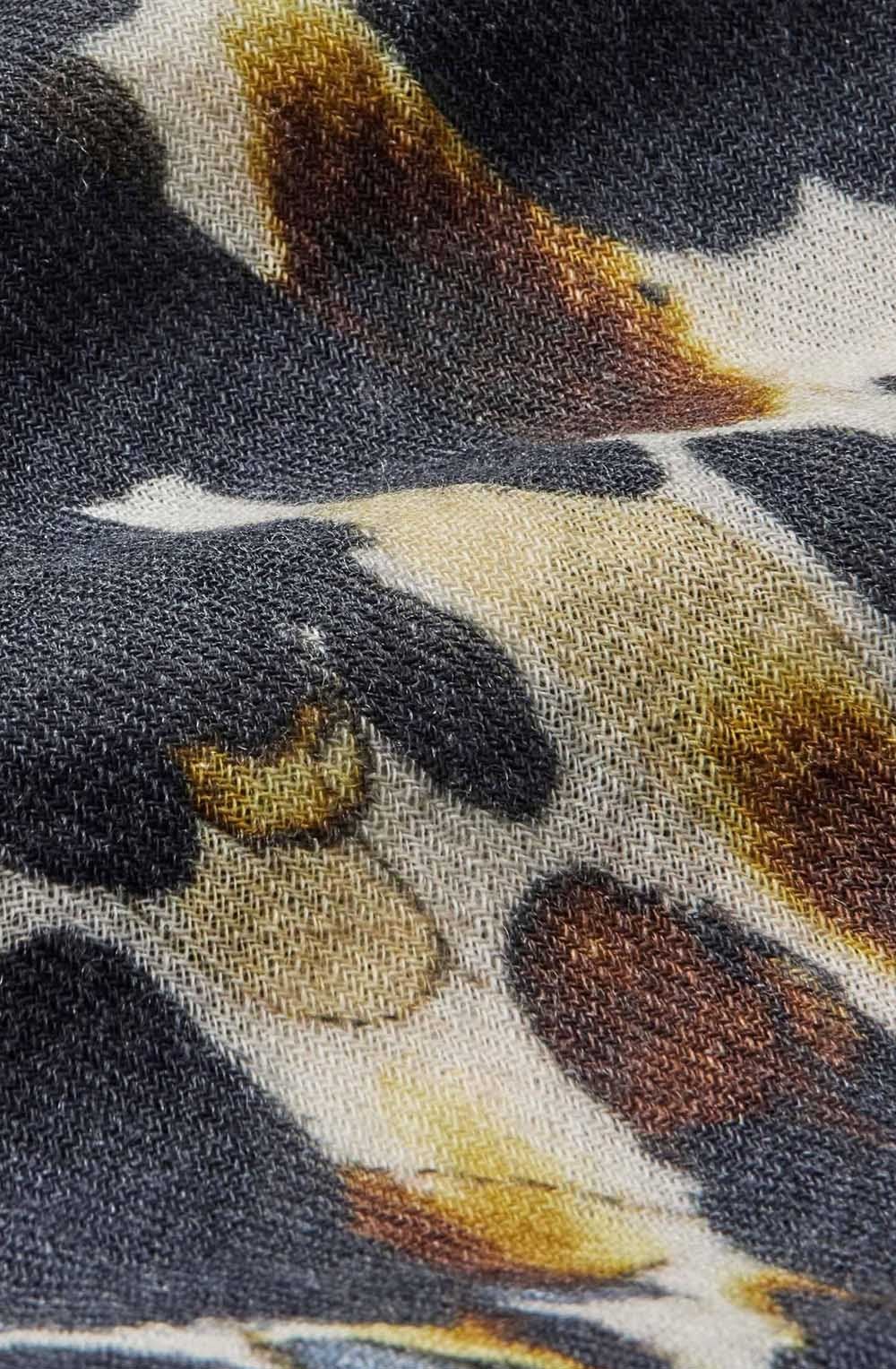 MaAbelina Light Wool Scarf