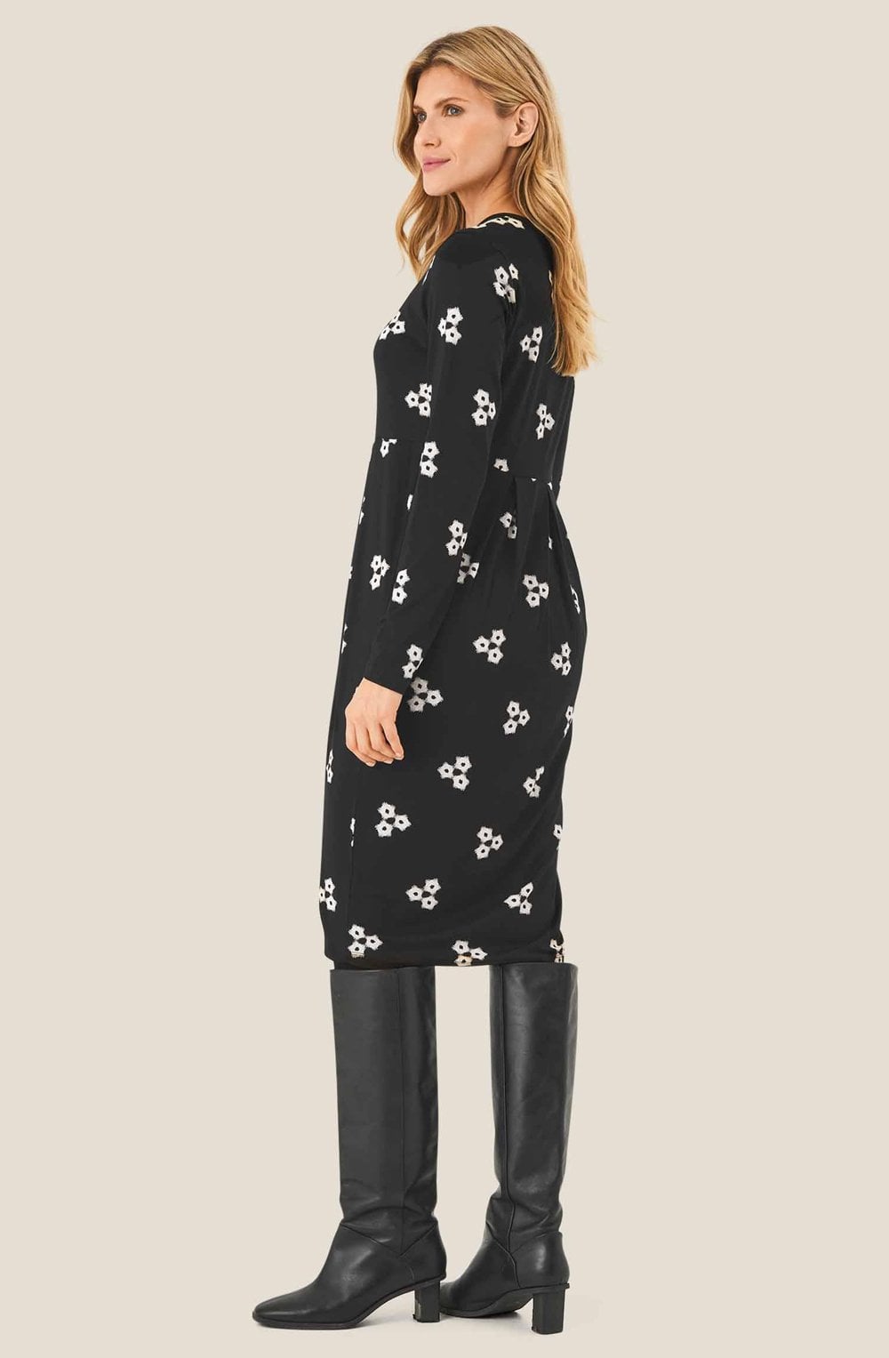 MaNamoli Black and cream Jersey Dress