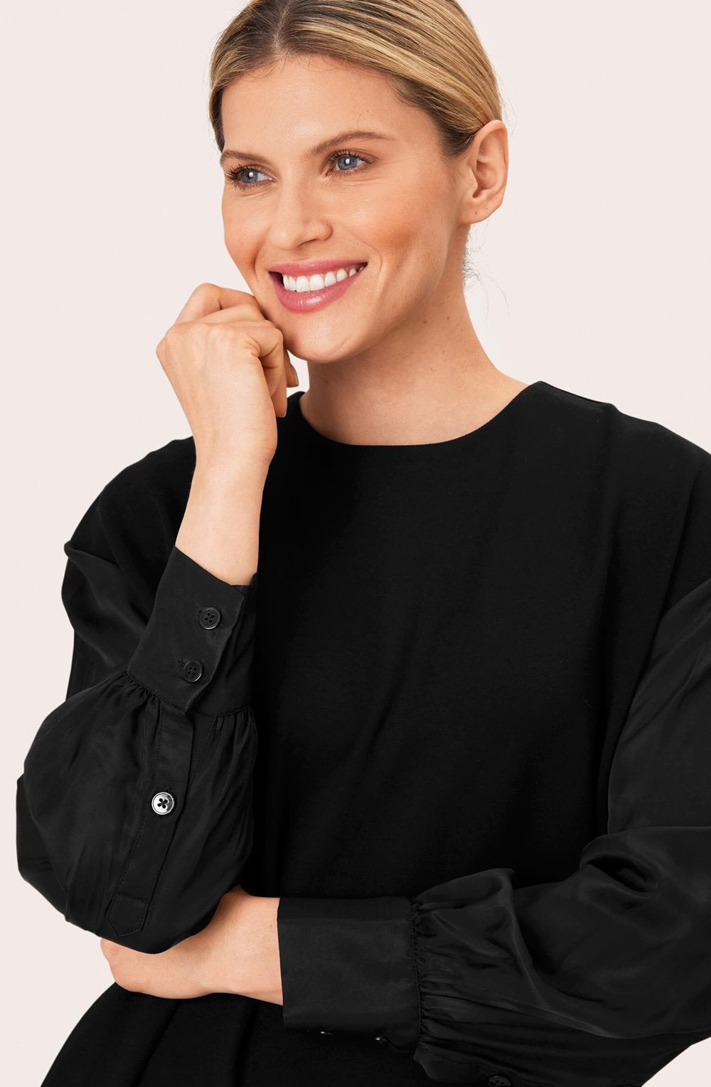 Nicolina Black Dress