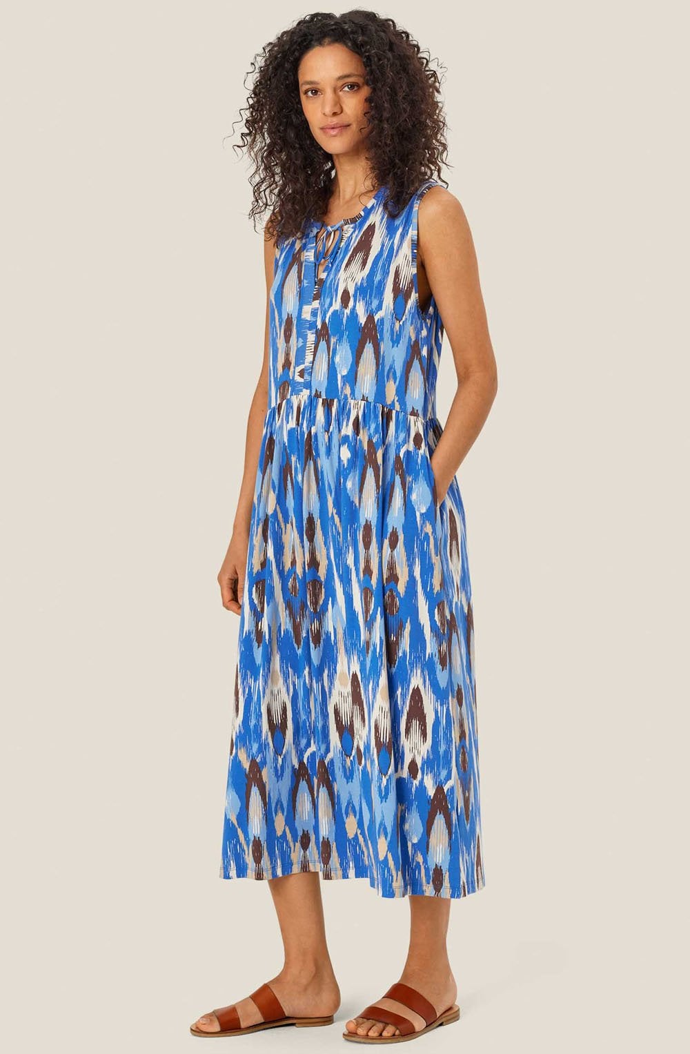 Olindia Nebulas Blue Jersey Sleeveless Dress