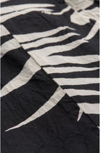 Para Palm Print Shorts
