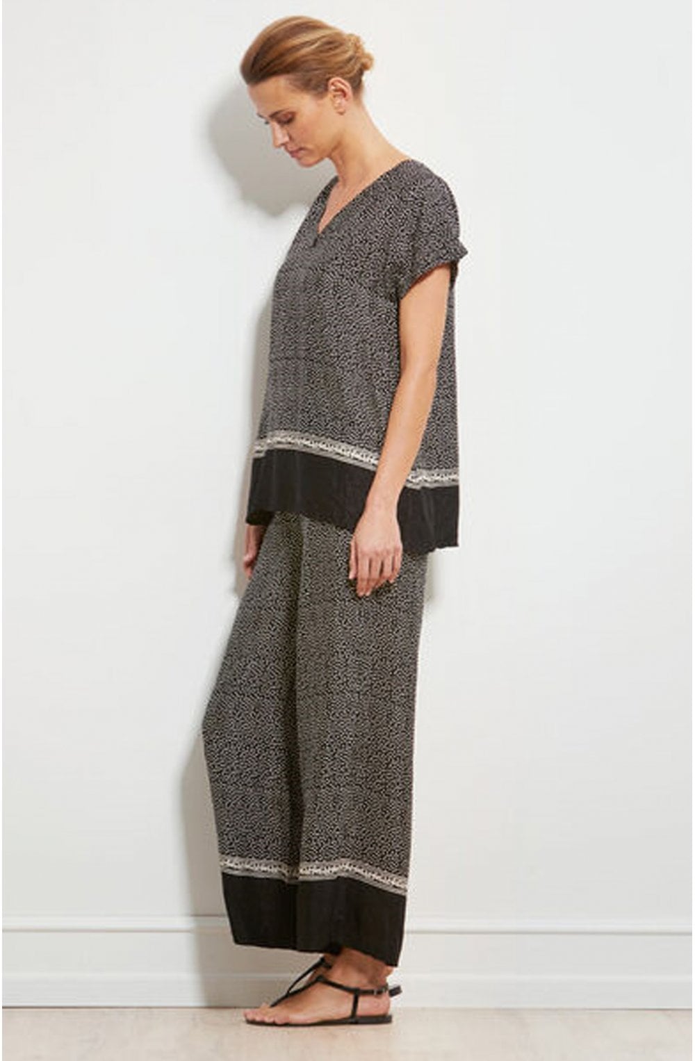 Perinus Spot Print Trousers