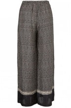 Perinus Spot Print Trousers