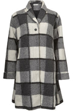 Tussan check black and white Coat