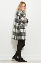 Tussan check black and white Coat
