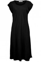 Una Black Dress
