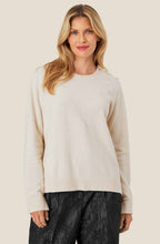 Whitecap Pearl Button Filiziana Jumper