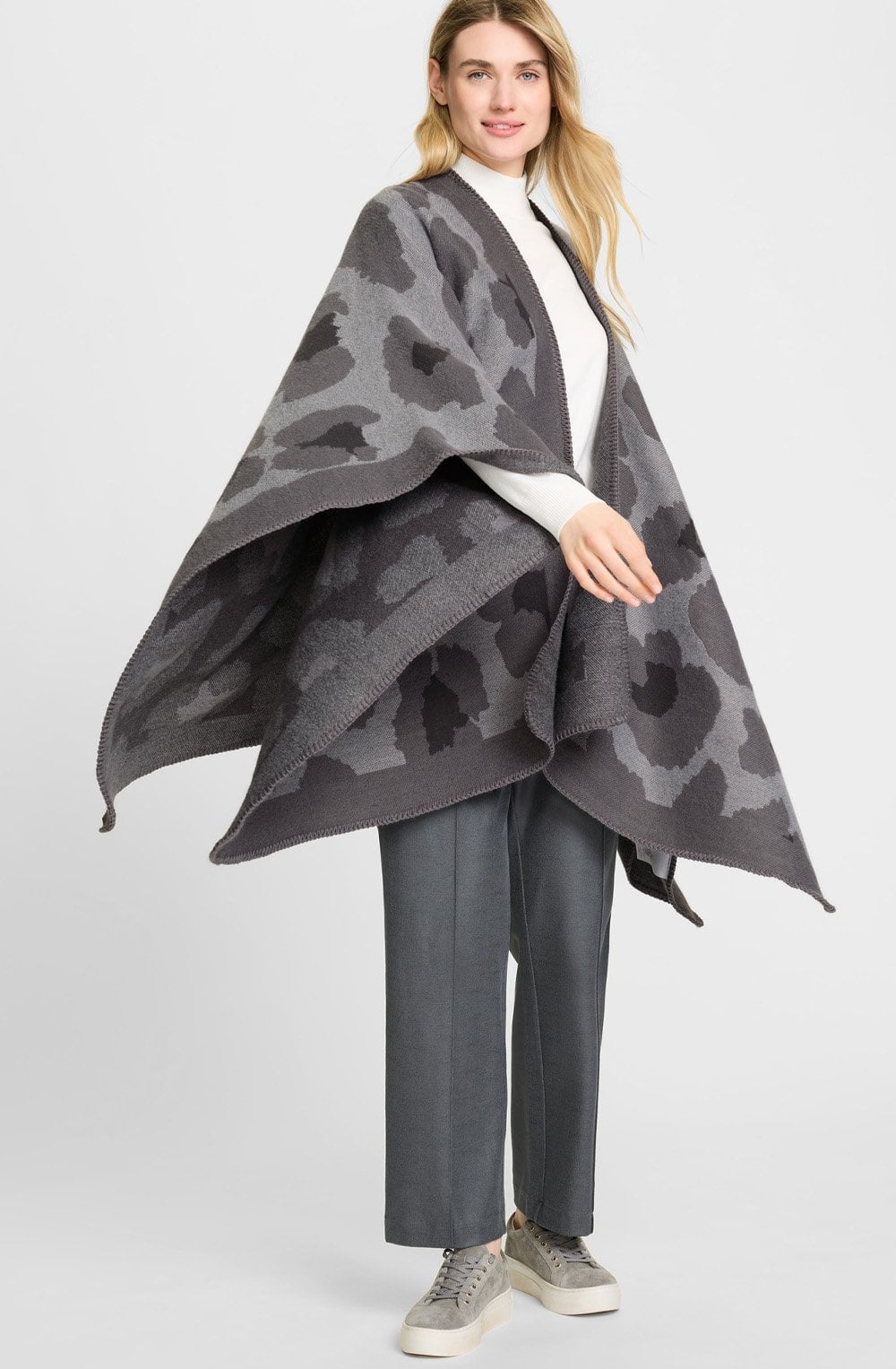 Grey Stone Patterned Knitted Cape