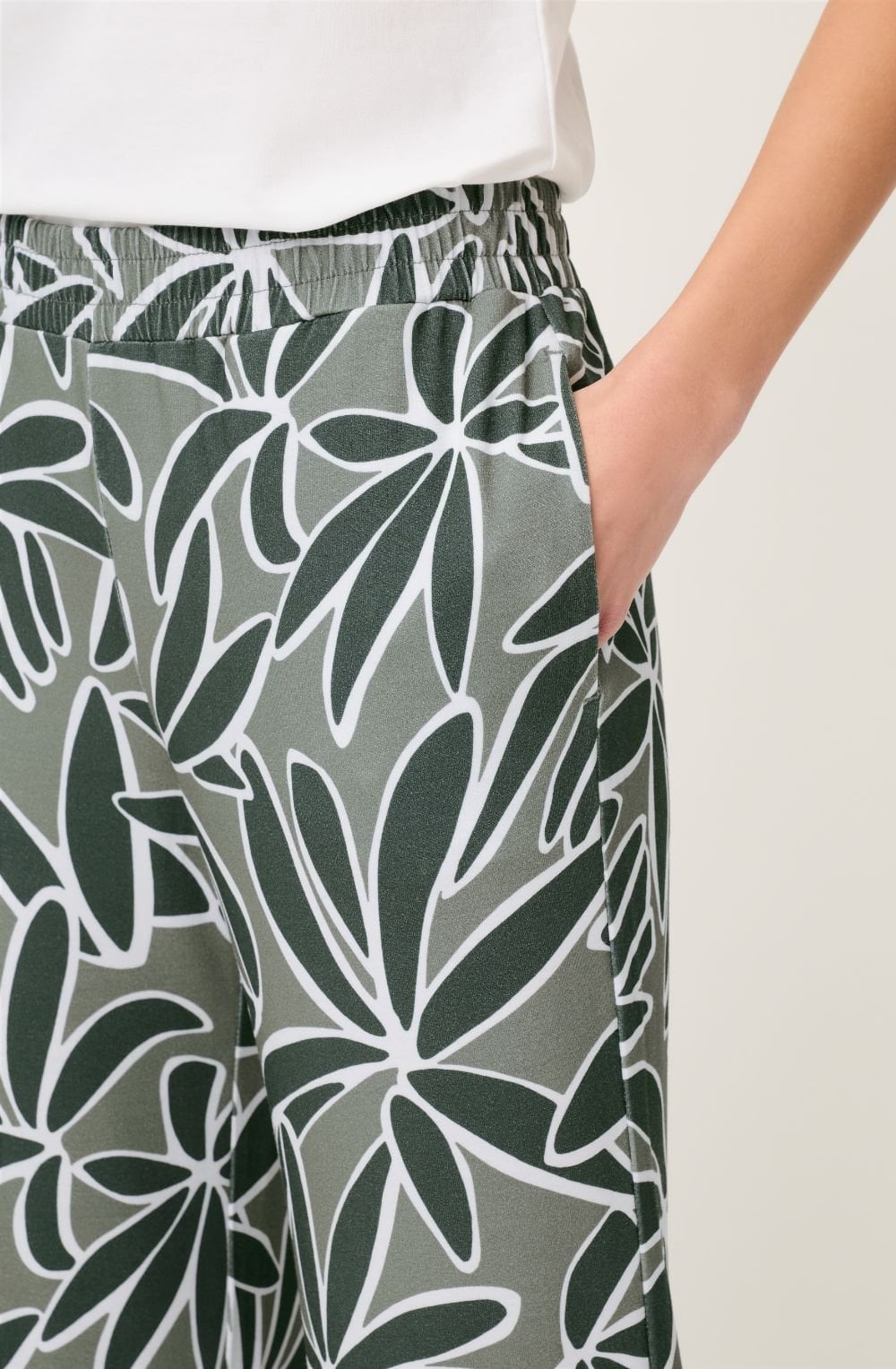 Khaki Floral Print Cropped Anna Trousers