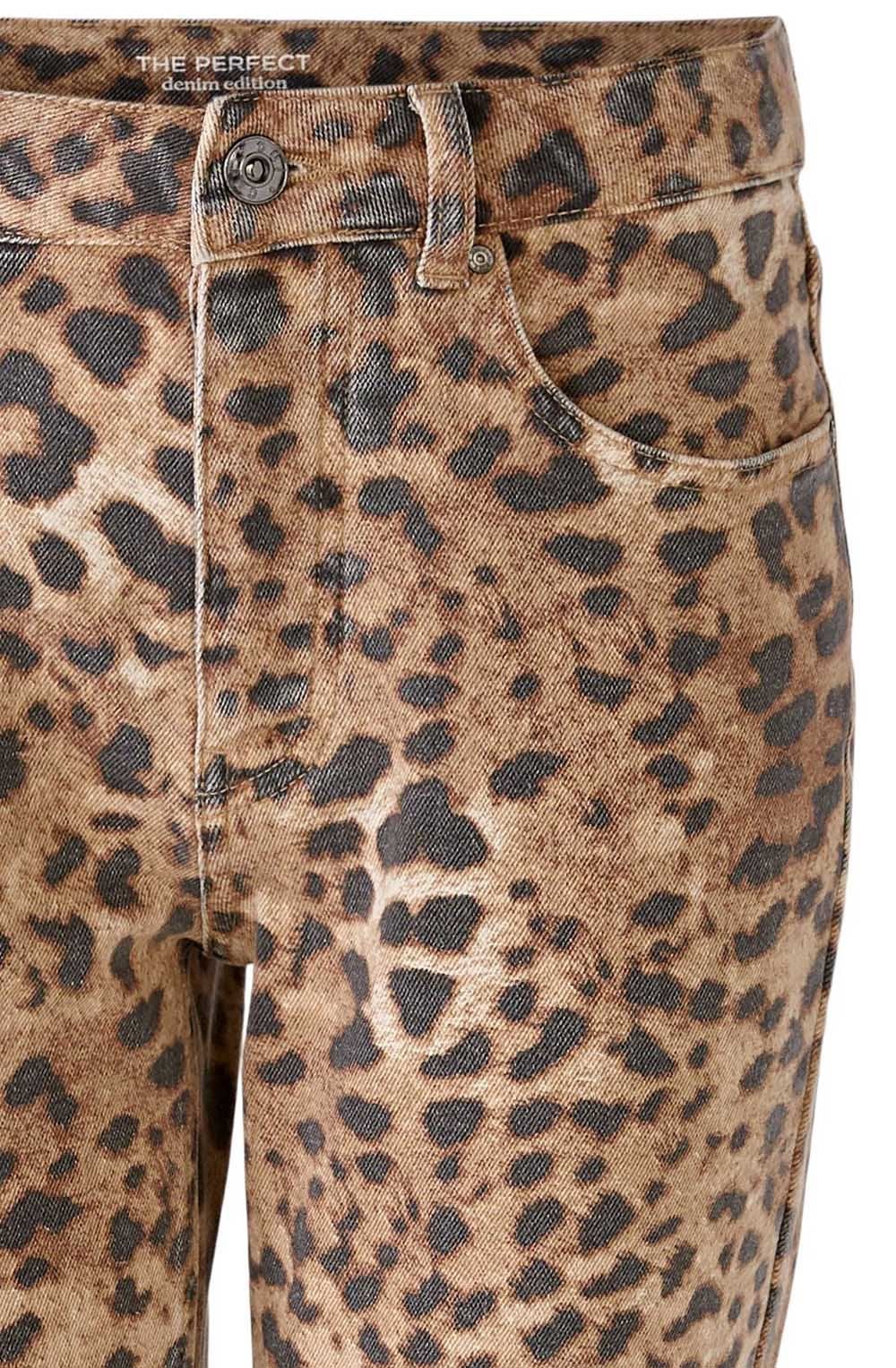 Animal Print Relaxed Tapered Jeans