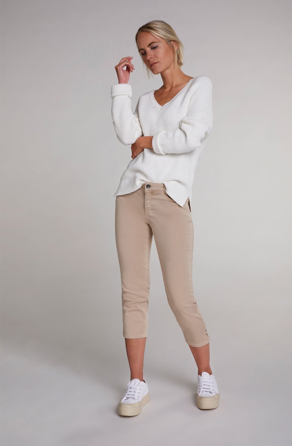 Beige Cropped Jeans