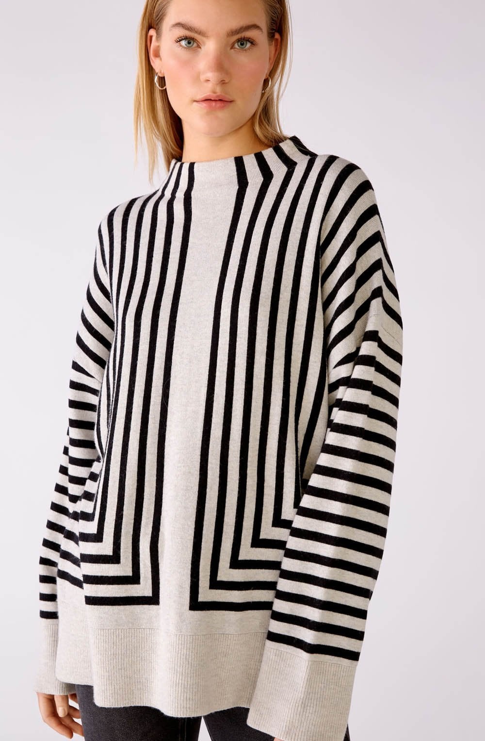 Black and Off White Geometric Jumper