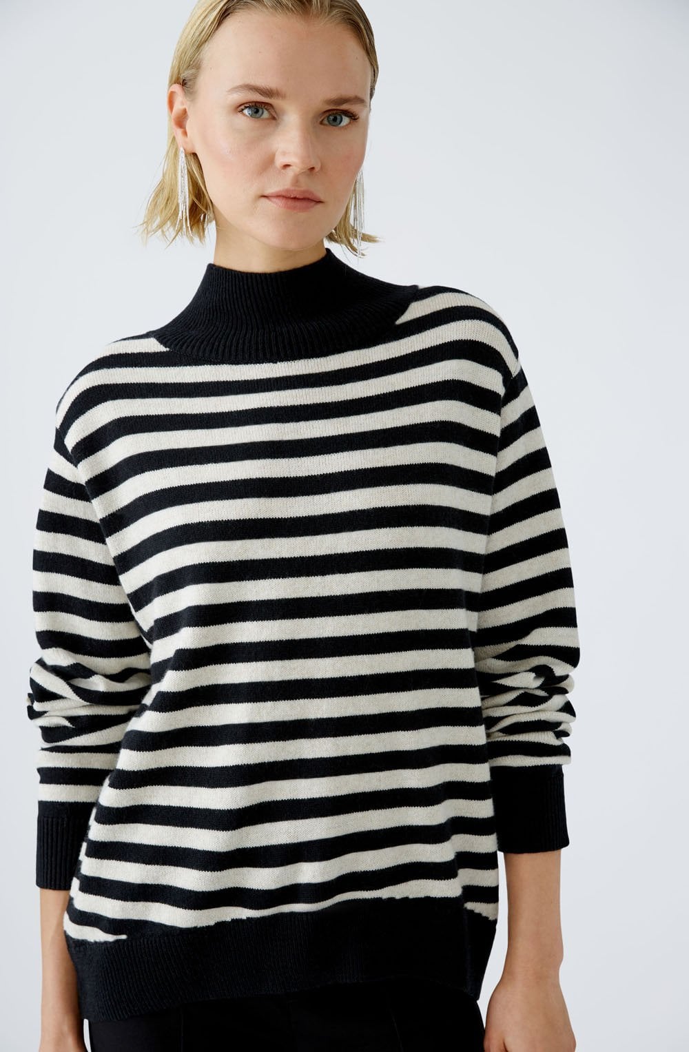 Black and Off White Set In Sleeves Jumper