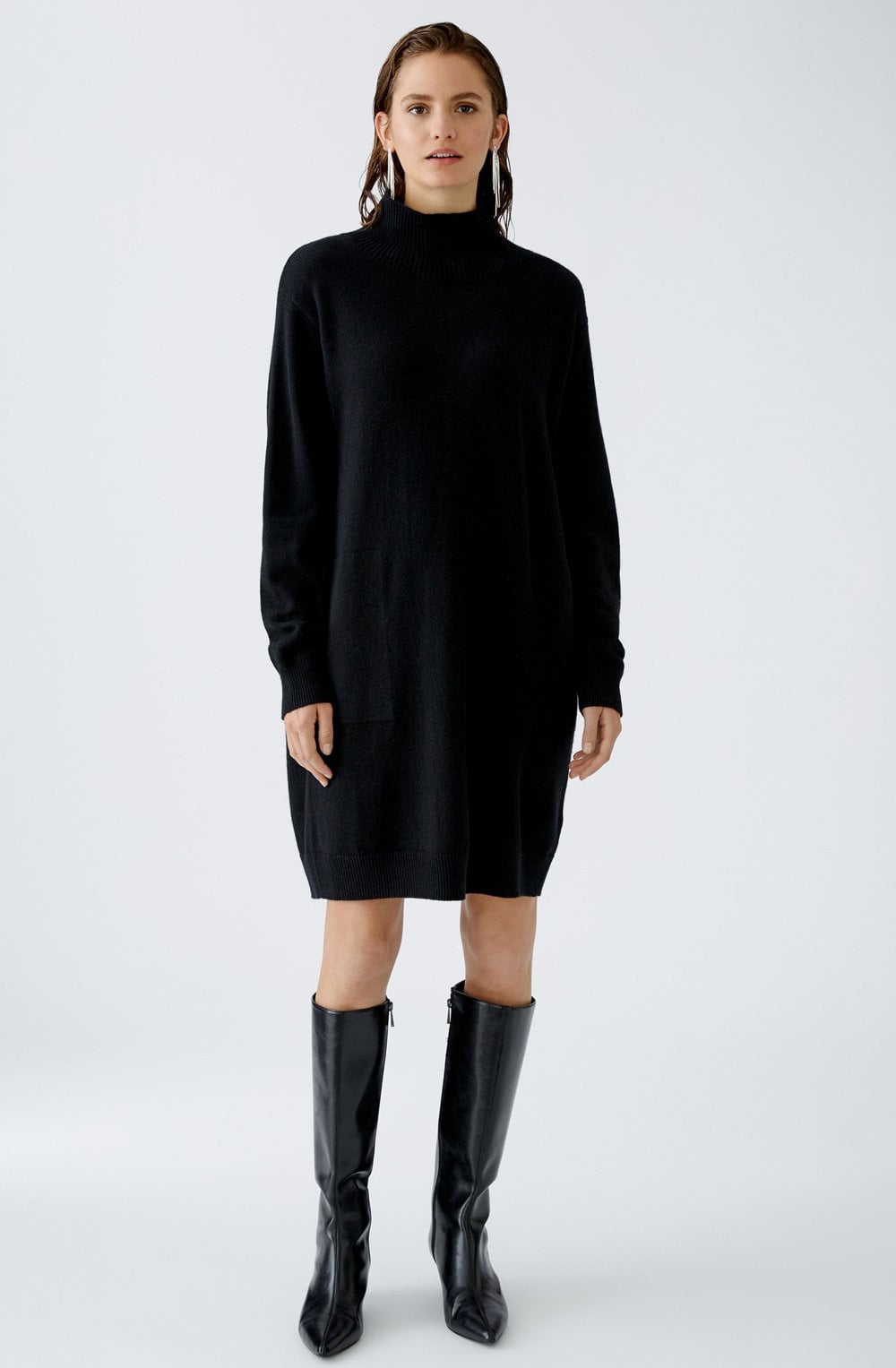 Black Oversized Knitted Dress
