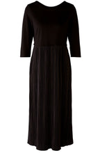Black Pleated Jersey Midi Dress