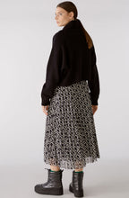 Black Shortened Batwing Jumper