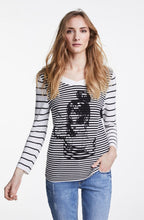 Black & White Contrasting Striped Jumper