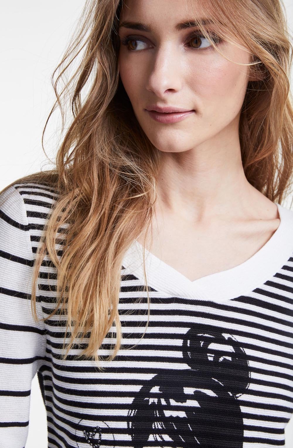Black & White Contrasting Striped Jumper