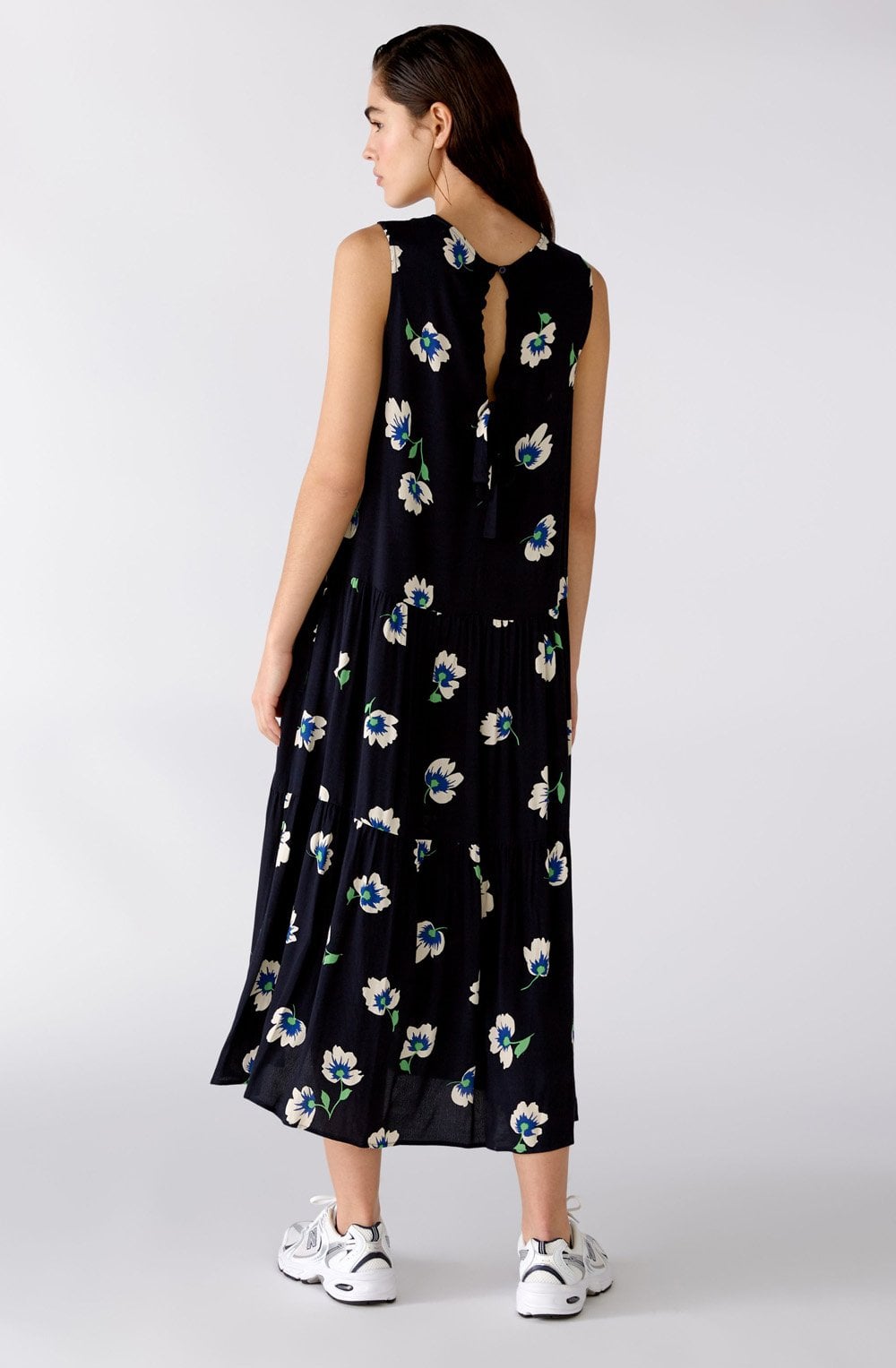 Bold Floral Print Tiered Maxi Dress