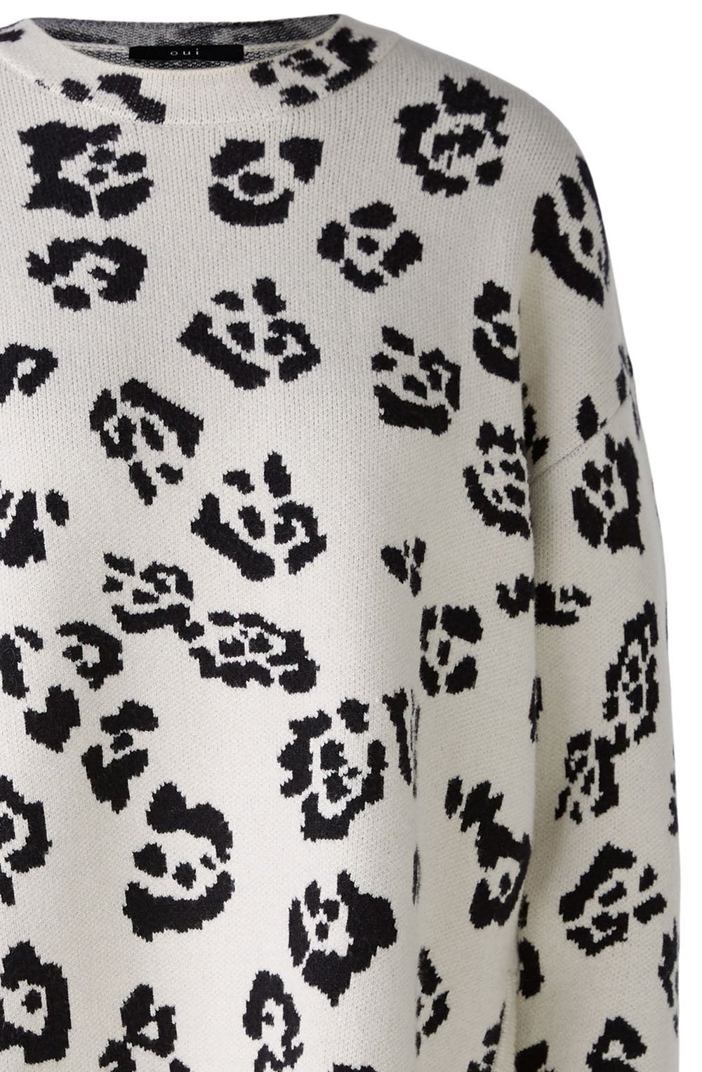 Bold Print Rounded Hemline Jacquard Jumper