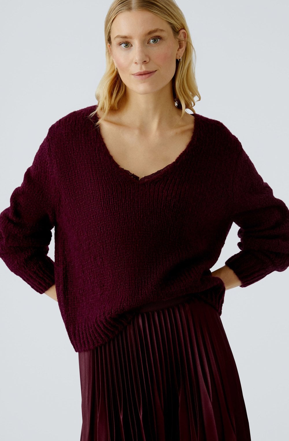 Bramble Berry Angel Yarn V Neck Pullover