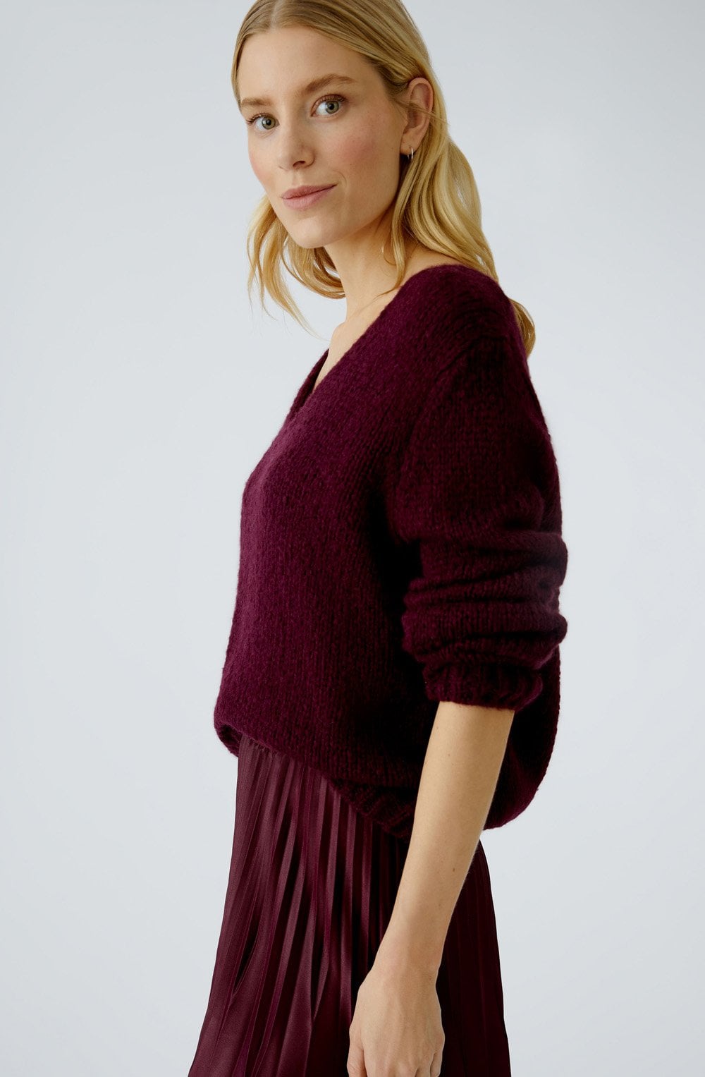 Bramble Berry Angel Yarn V Neck Pullover