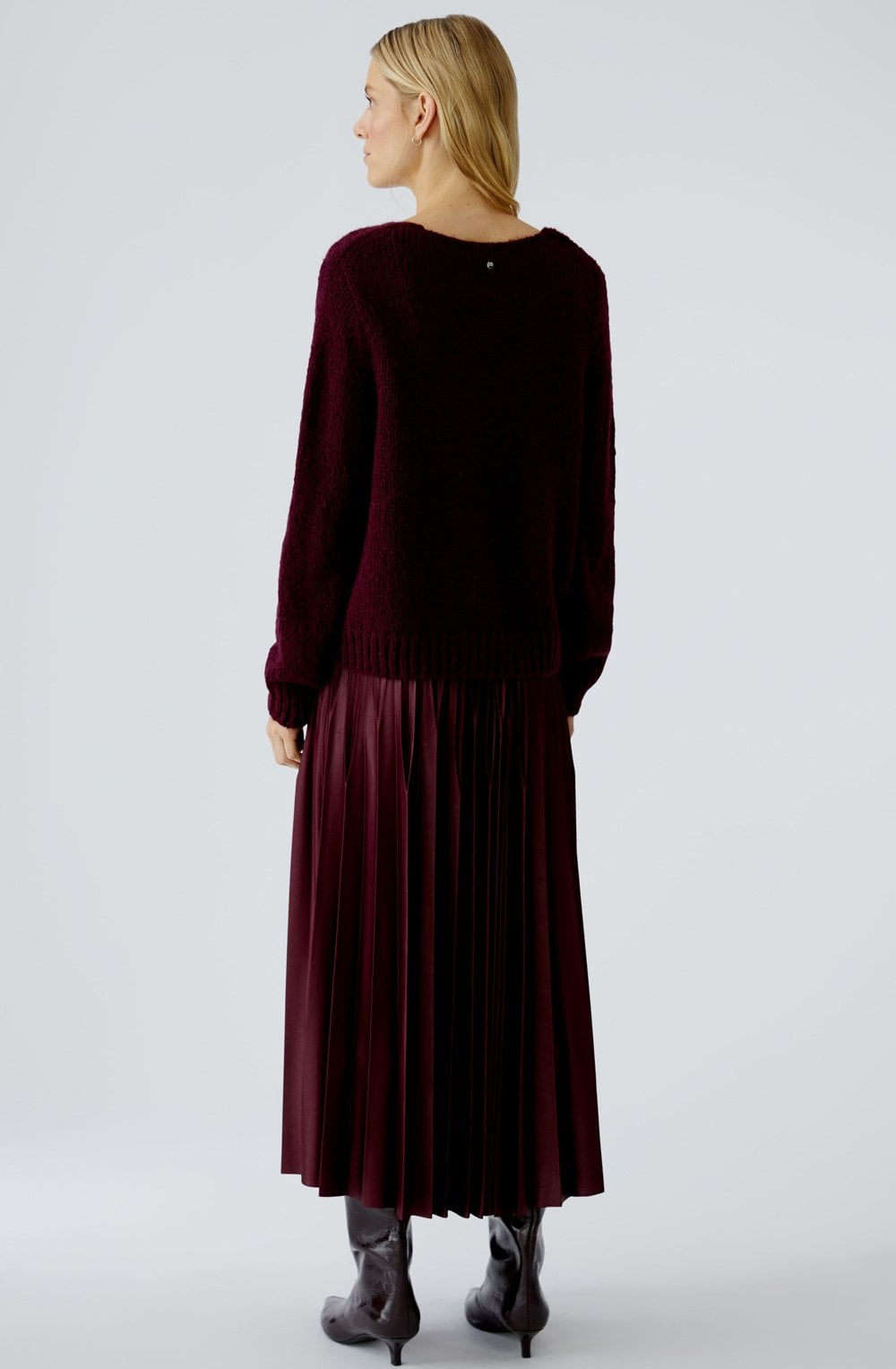 Bramble Berry Angel Yarn V Neck Pullover