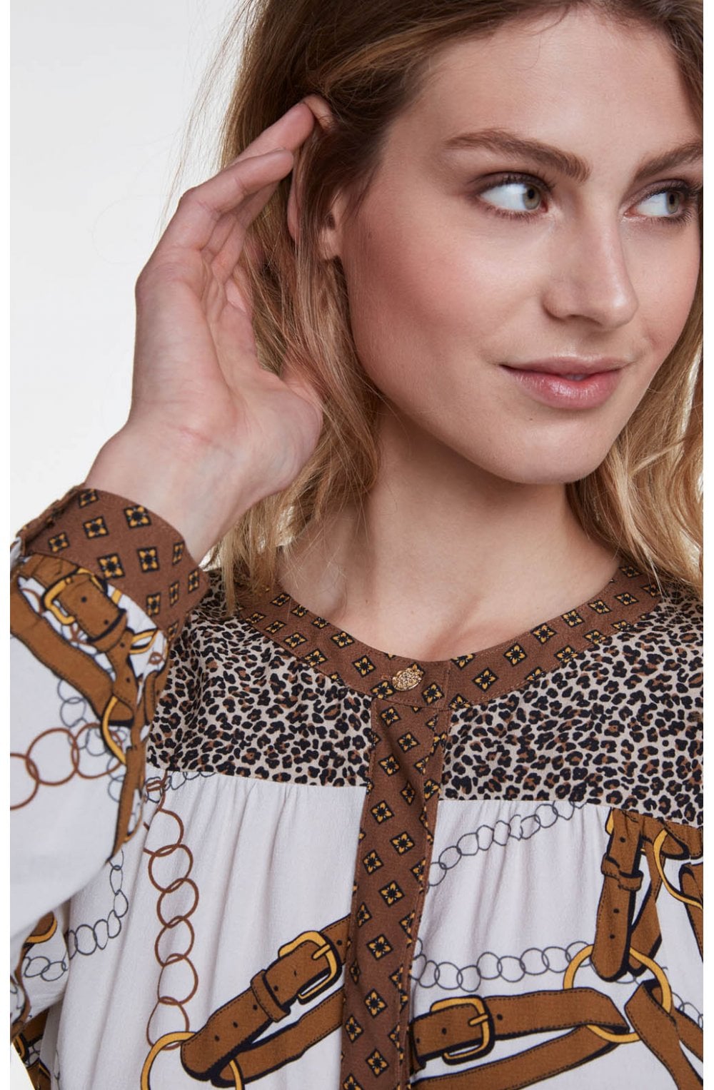 Chain Blelt Print Blouse