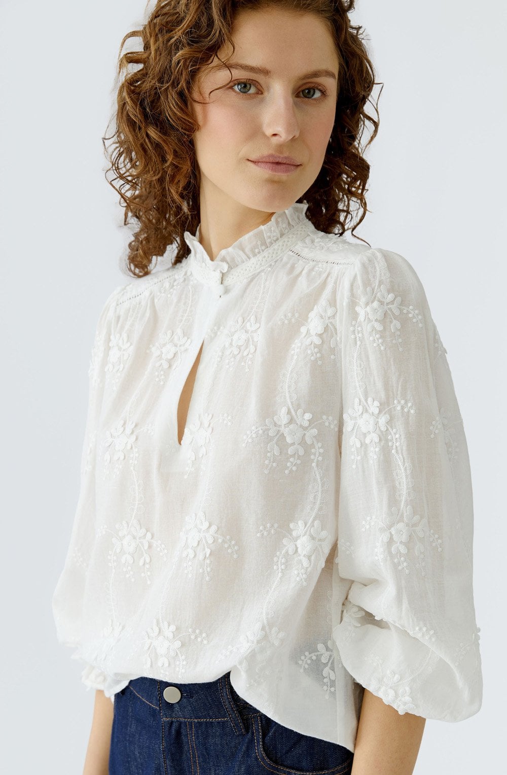 Cloud Dancer Floral Appliqué Blouse