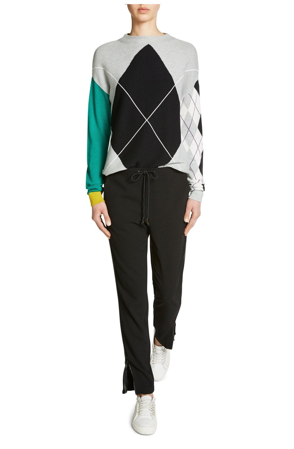 Contrasting Diamond Design Sweater