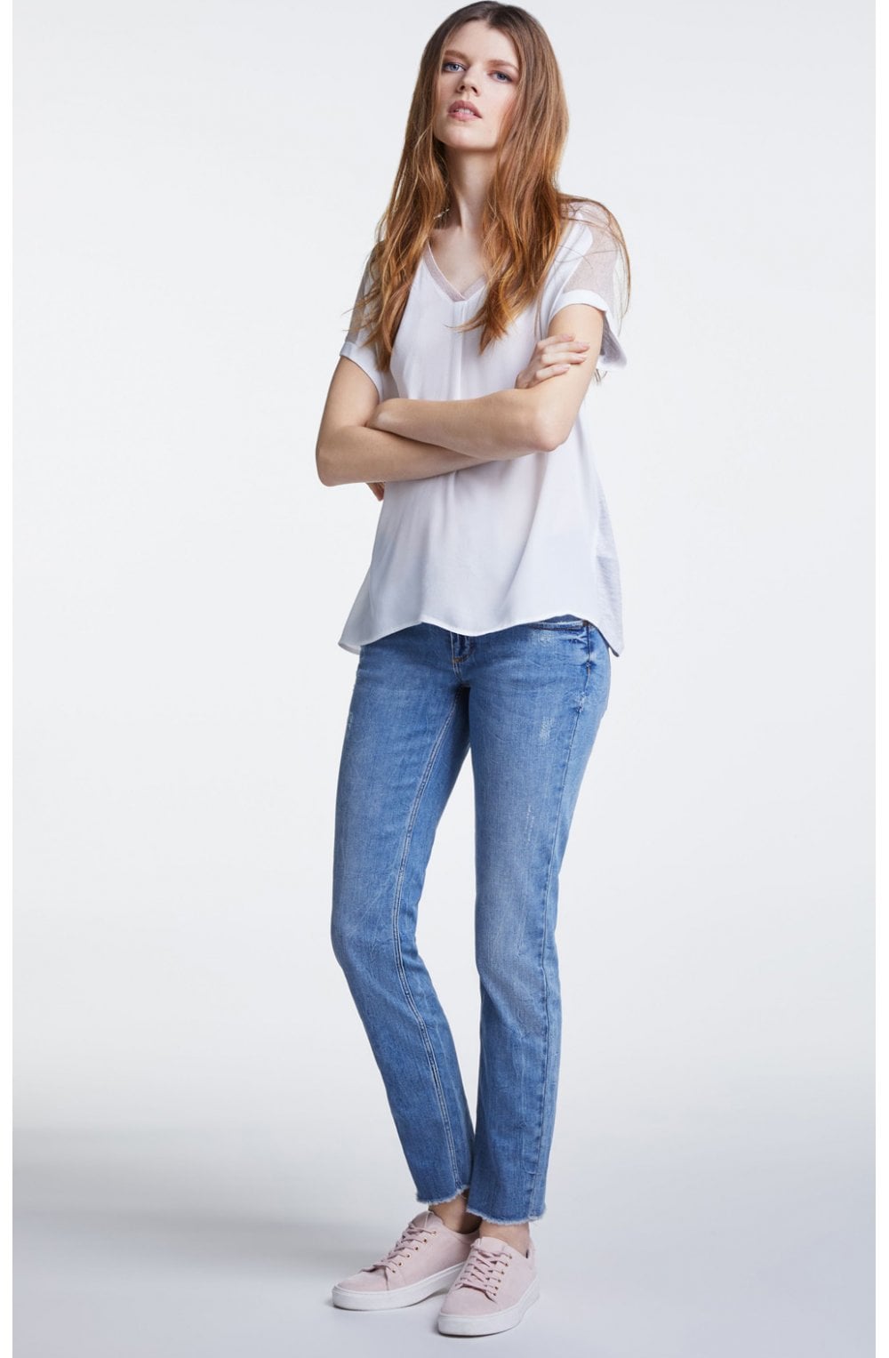 Contrasting Metallic Detailed Top