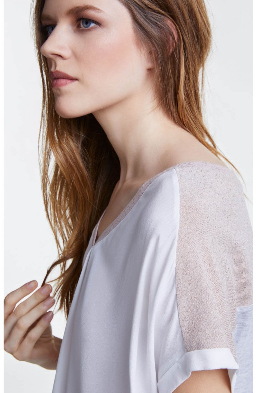 Contrasting Metallic Detailed Top