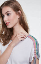 Contrasting T Shirt