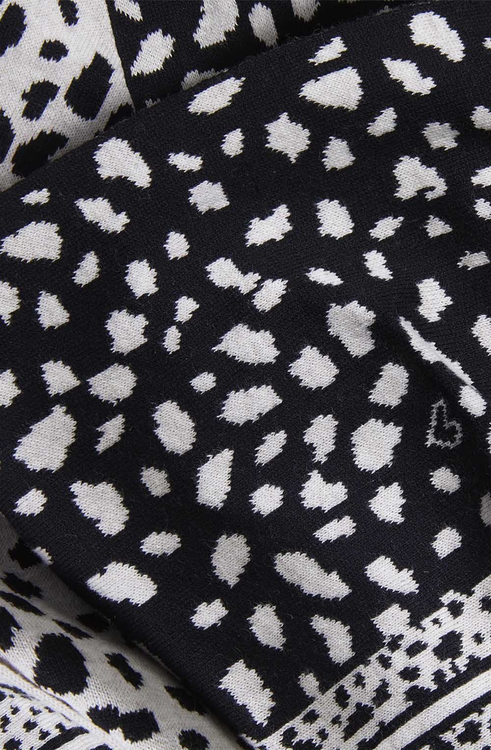 Dalmatian Print Knit Scarf